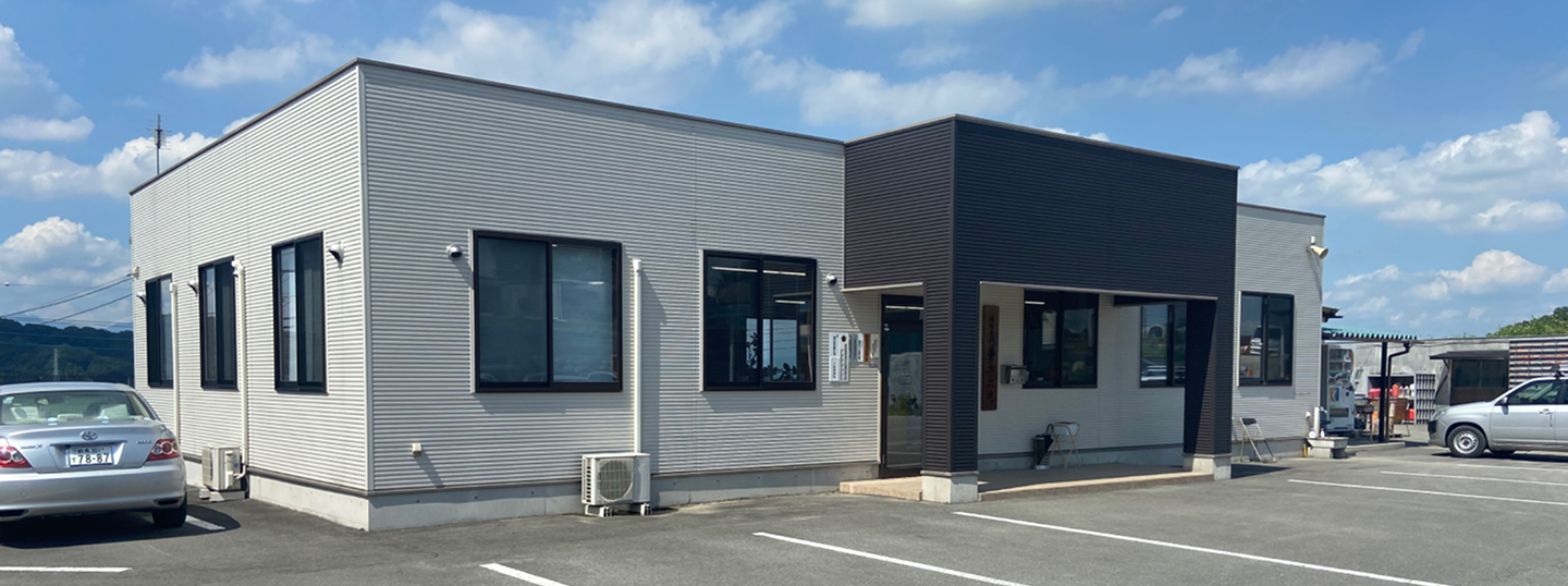 現場で働く青木土建の社員